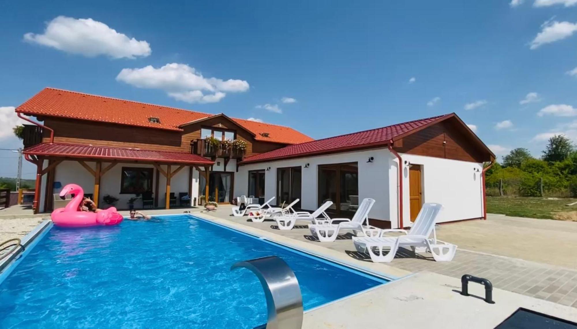 Gold Horse Vendeghaz Hotel Szilvasvarad Bagian luar foto